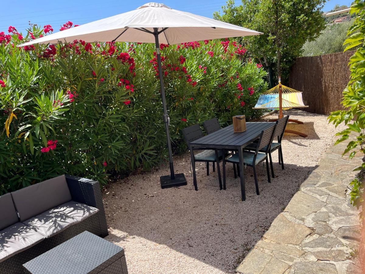 Bas De Villa 70M2 Independant Avec Espace Jacuzzi Prive Le Lavandou Luaran gambar
